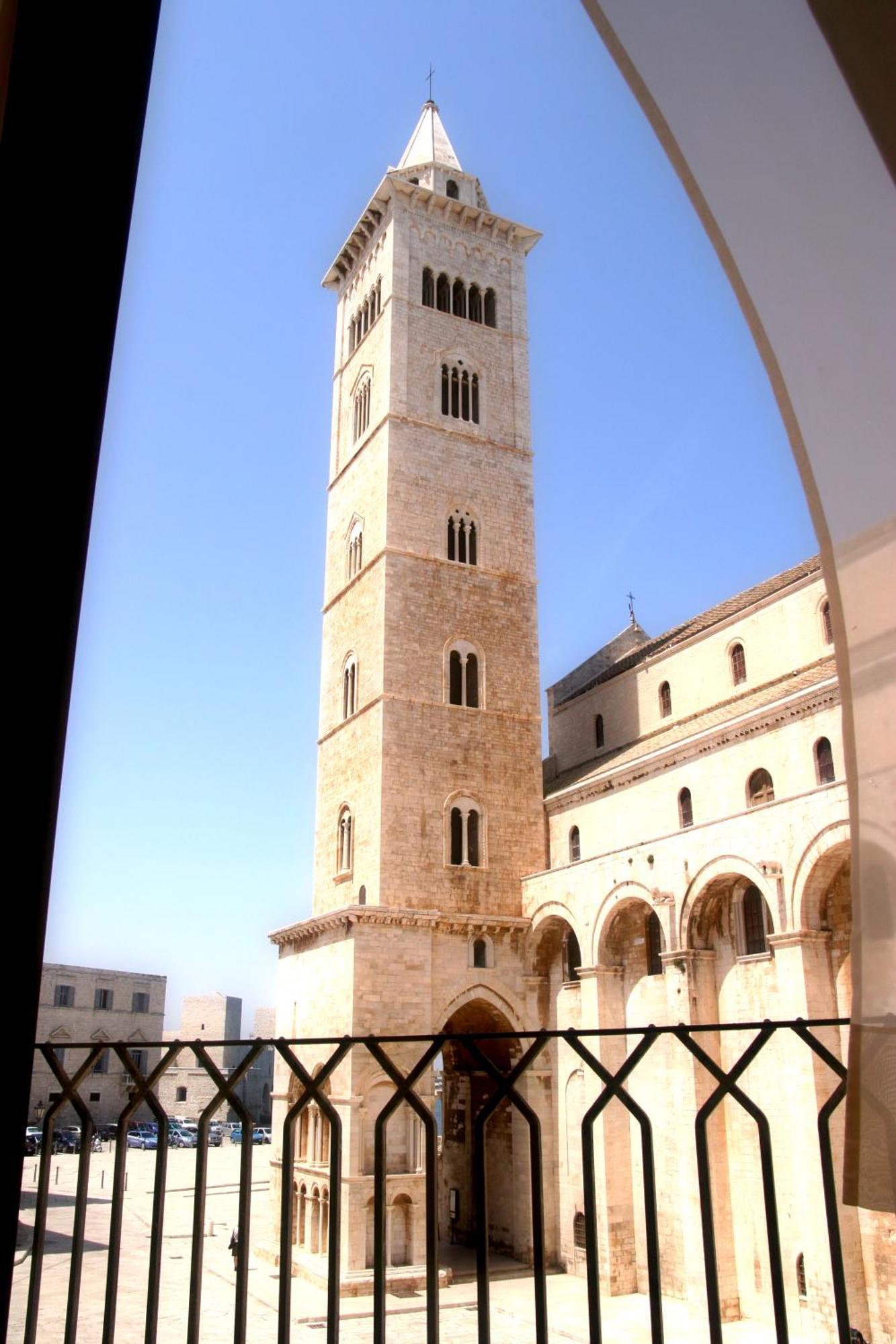 Palazzo Filisio - Regia Restaurant Hotell Trani Eksteriør bilde